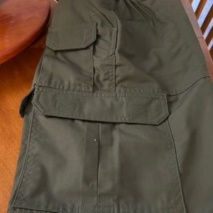 Ladies Cargo Pants SZ 4 Elastic Waist Army Green NWT